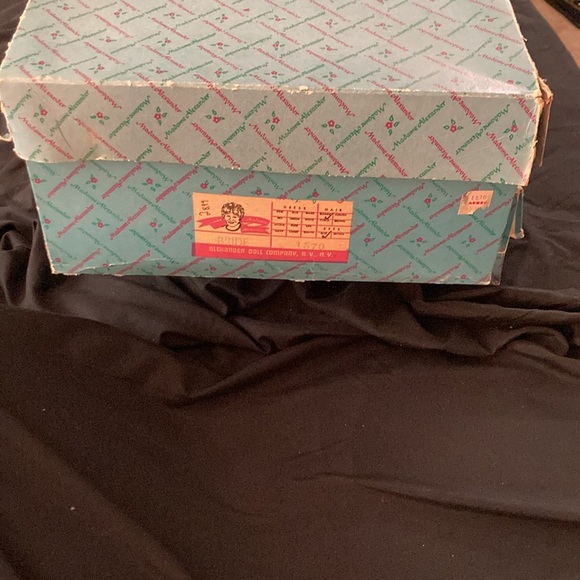 Madame Alexander Bride Doll 13" - Picture 7 of 7